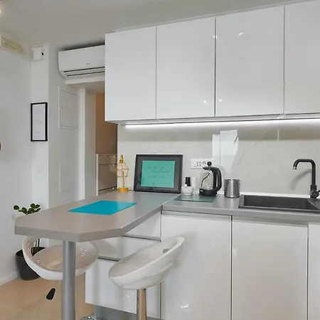 Blue Horizon Apartment